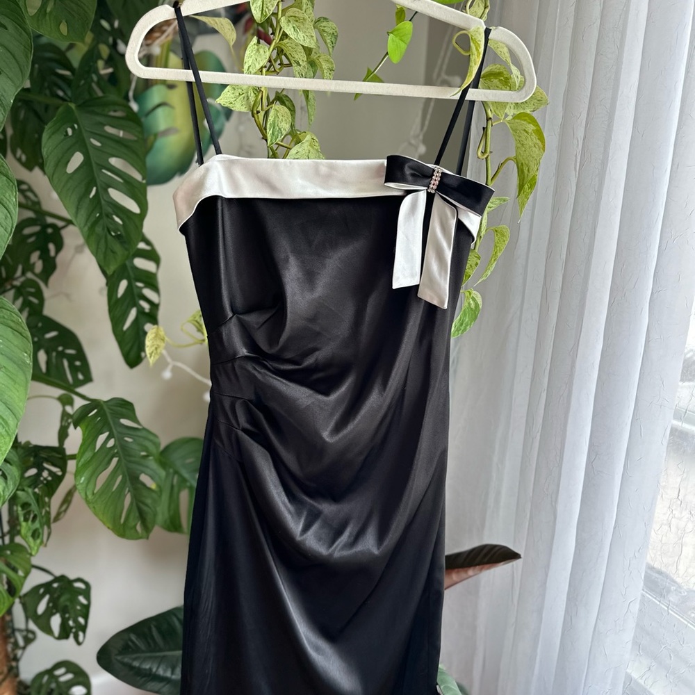 Roberta Vintage Black & White Formal Dress With Bow